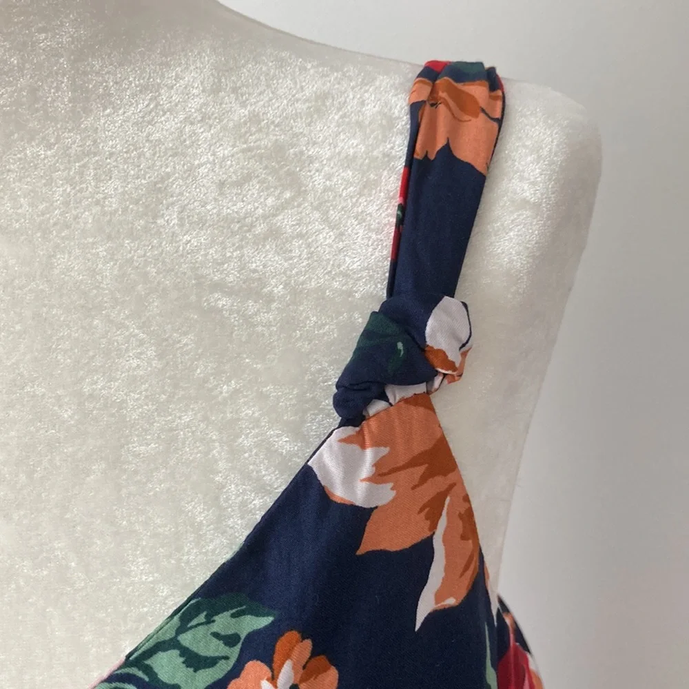 Old Navy Floral Top - Picture 4 of 7